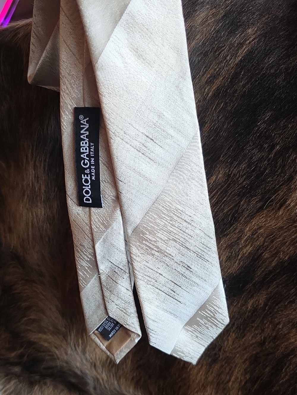 Dolce & Gabbana Men's Cream Textured Silk Tie